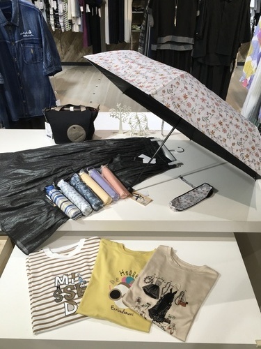とても軽い晴雨兼用傘入荷しました